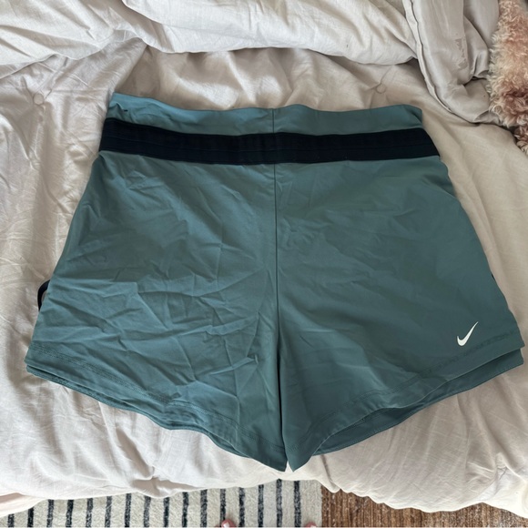 Nike Tennis Shorts x Naomi Osaka - Picture 2 of 7